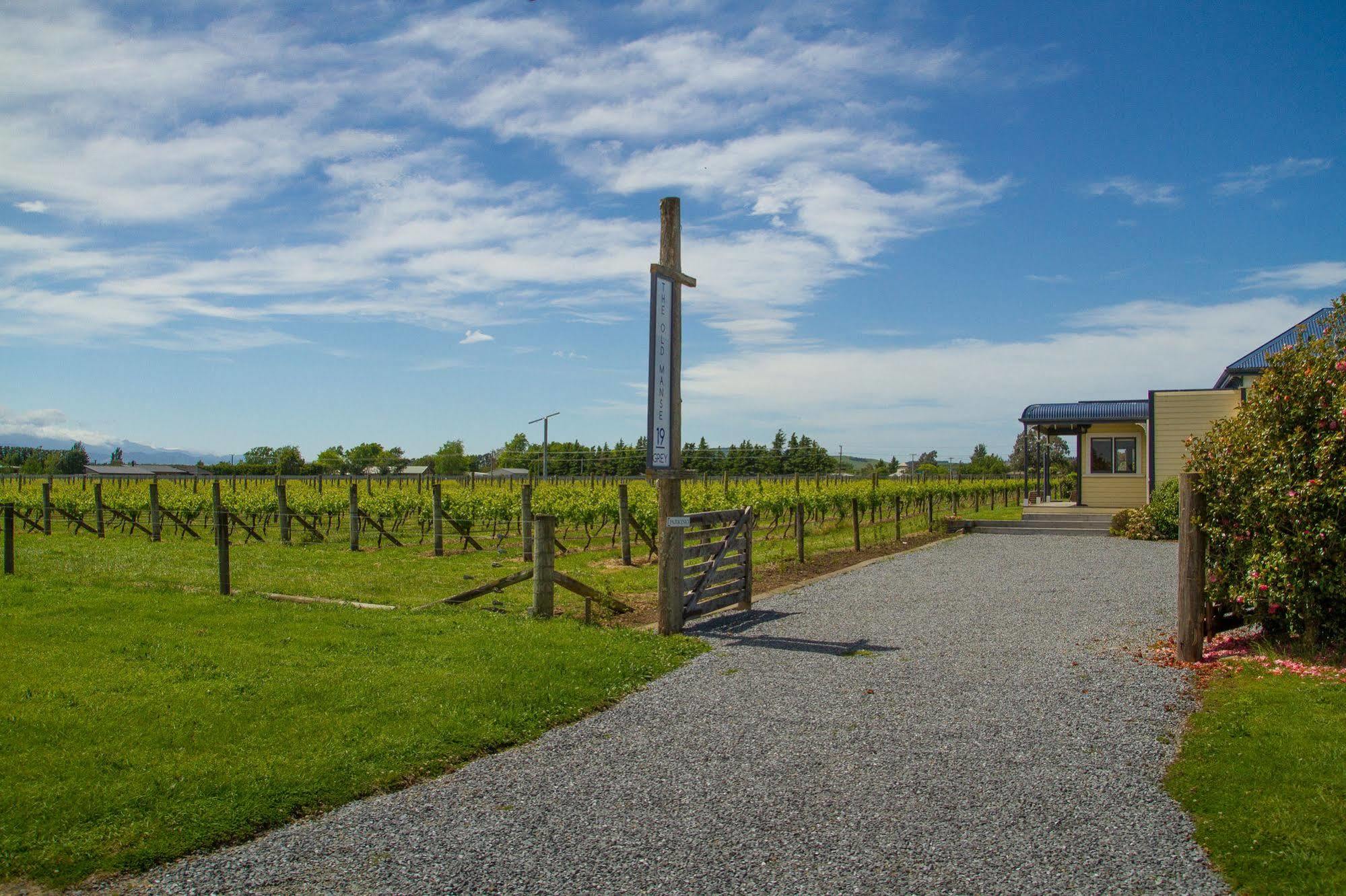 The Old Manse Bed & Breakfast Martinborough Exterior photo